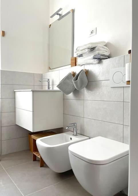 Leia Home W/Private Parking In Old Town Trieste Exteriör bild