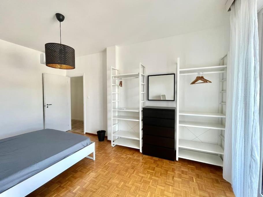 Leia Home W/Private Parking In Old Town Trieste Exteriör bild