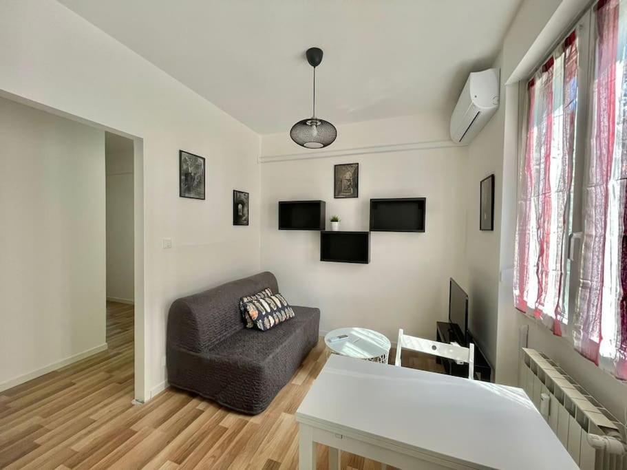 Leia Home W/Private Parking In Old Town Trieste Exteriör bild